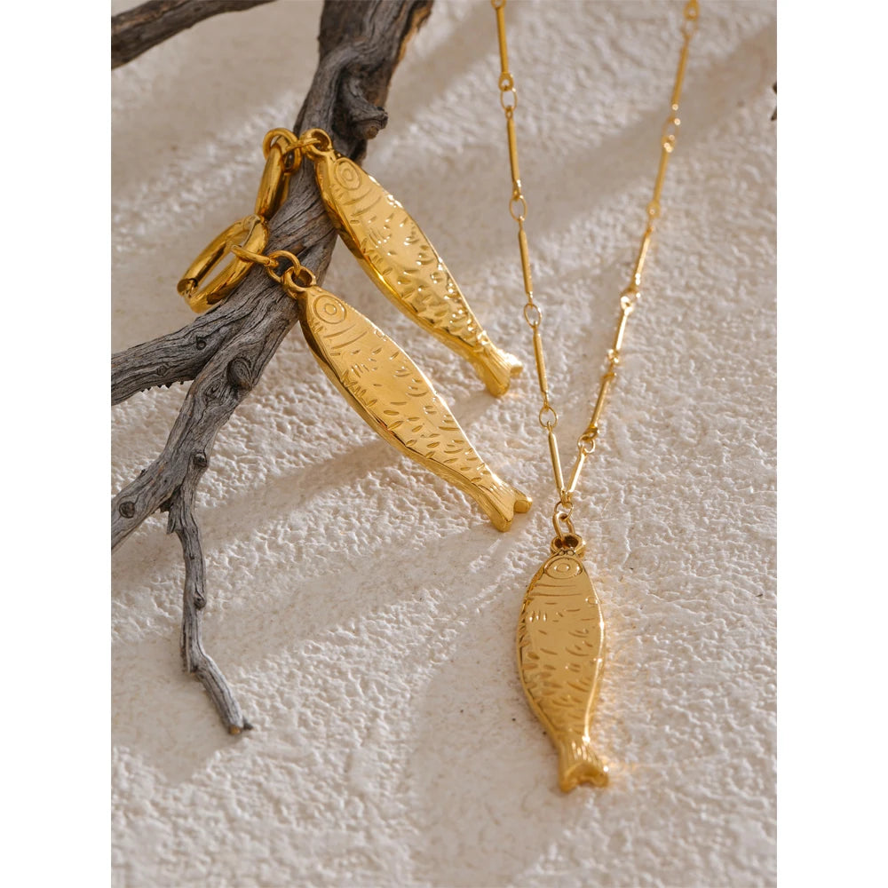 Sinfonía del Mar | Conjunto de collar y pendientes de oro 