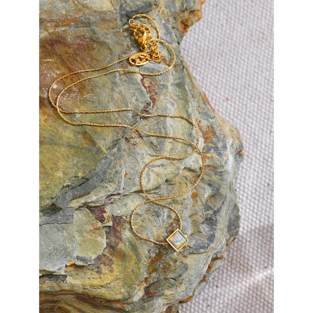 Opal Stone Necklace | Natural Stone & 18K Gold PVD