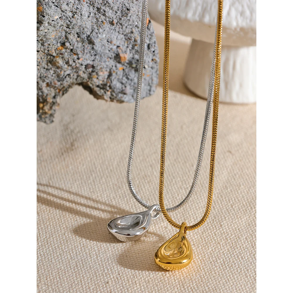 SPARKLE | Sculptural Gold Pendant Necklace