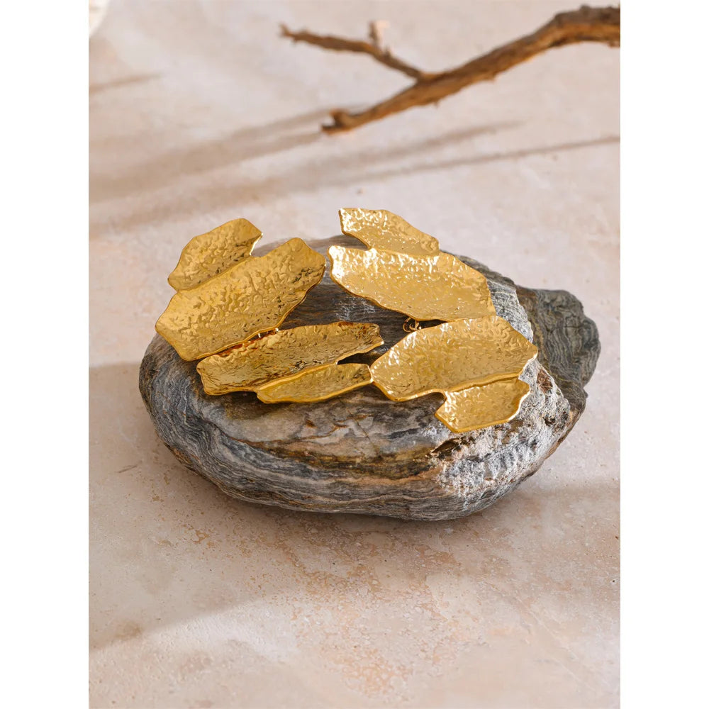 ONDAS DORADAS | Pendientes geométricos llamativos 