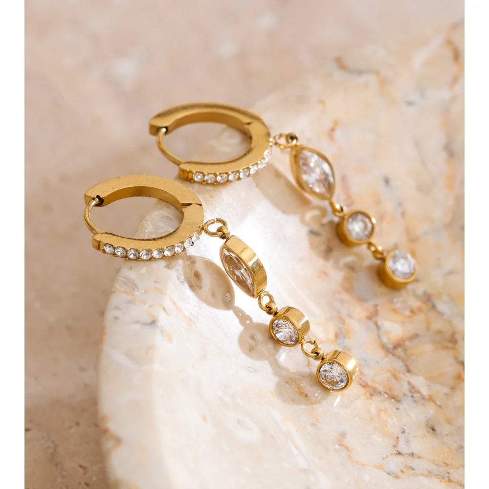 THE ÉCLAT DROP HOOPS